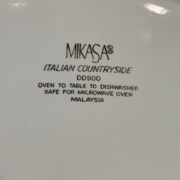 MIKASA Italian Countryside Oval 10 5/8” Covered Casserole 1.5 QT Stoneware DD900 - Picture 7 of 7